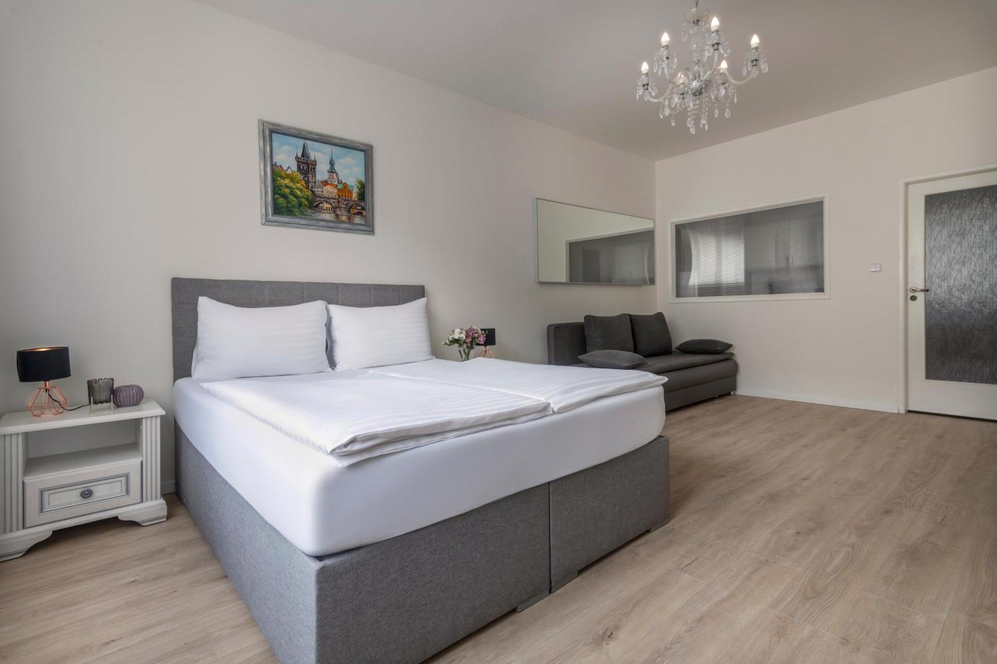 Prague Serenity Suites And Apartments Eksteriør billede